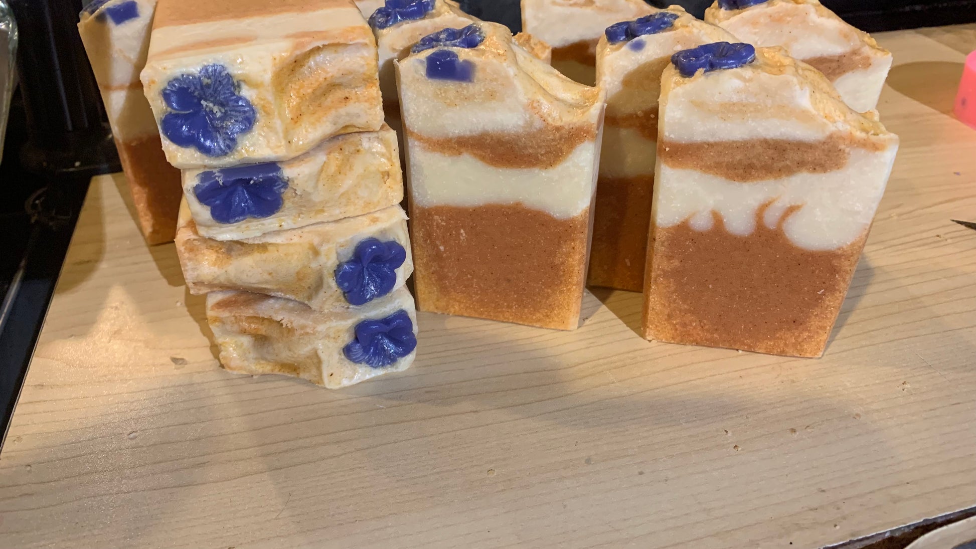 Turmeric Hemp Natural Soap - Wiselyonsoapworks